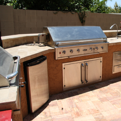 Outdoor Kitchen